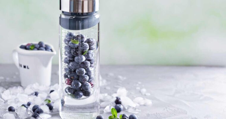 Infused water with mint and blueberries